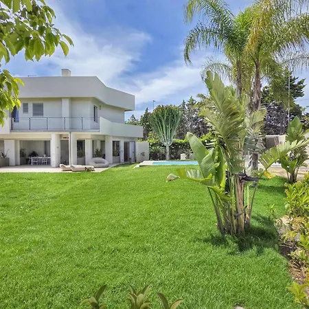 New 2025-shati Luxury Home-two Steps From The Beach, Sea View & Pool *
