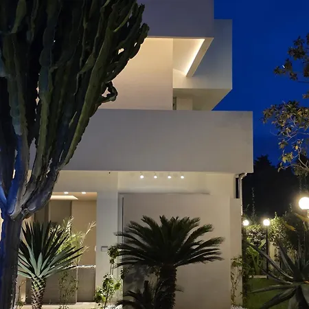 New 2025-shati Luxury Home-two Steps From The Beach, Sea View & Pool Daire Fontane Bianche