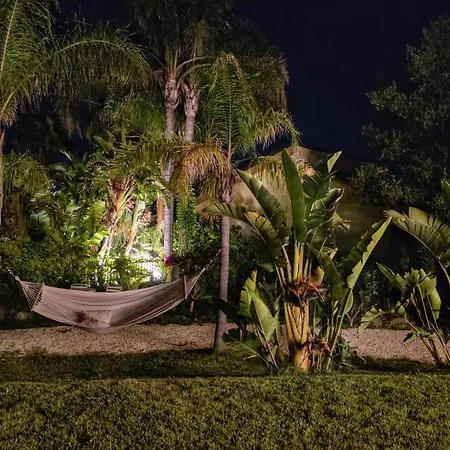 Appartamento Shati Luxury - Private Heated Pool- Steps From Fontane Bianche