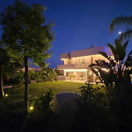 Shati Luxury - Private Heated Pool- Steps From Fontane Bianche