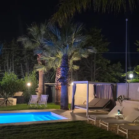 Appartamento Shati Luxury - Private Heated Pool- Steps From Fontane Bianche