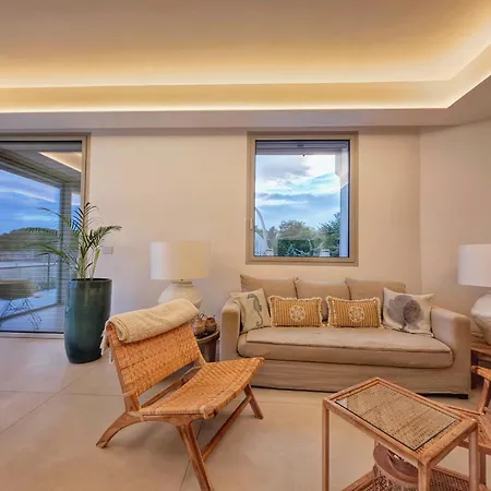 Appartamento Shati Luxury - Private Heated Pool- Steps From Fontane Bianche
